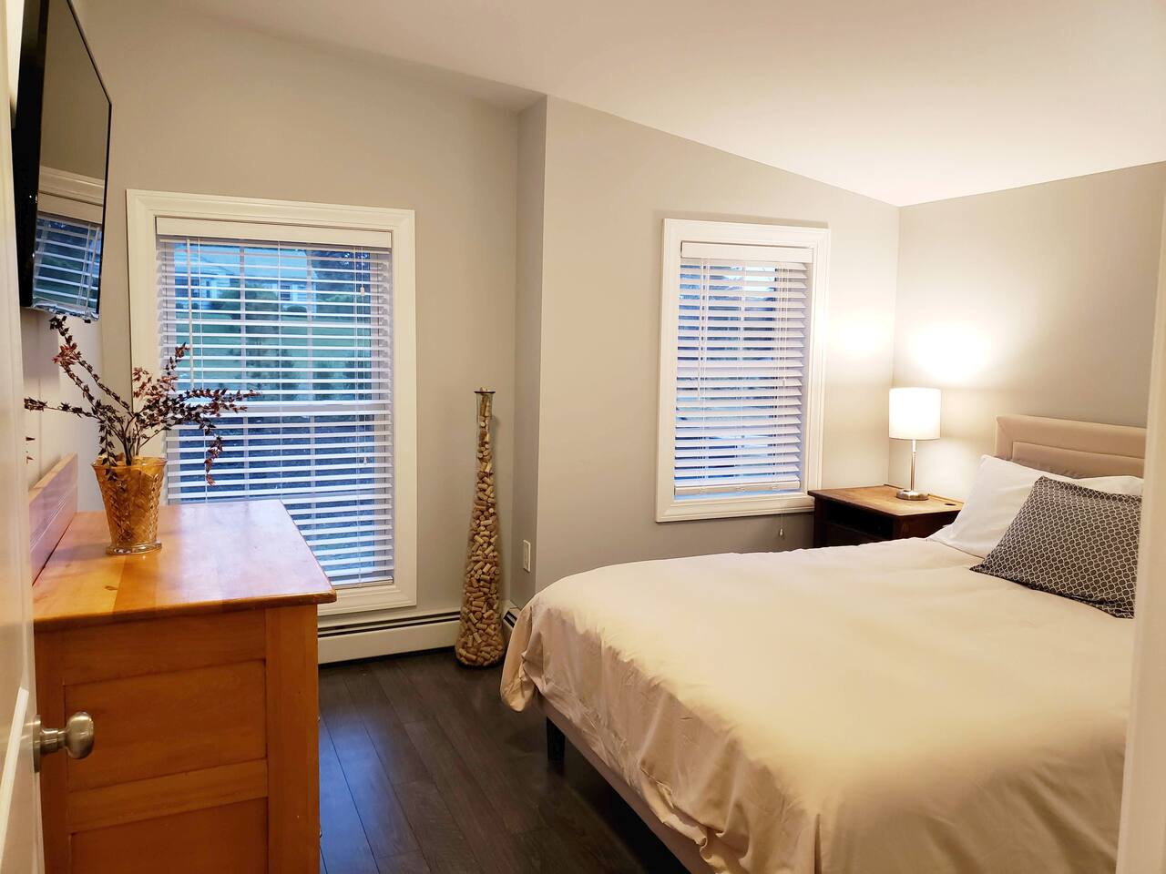 🧭 Newly Remodeled Home Near Westerly and Mystic