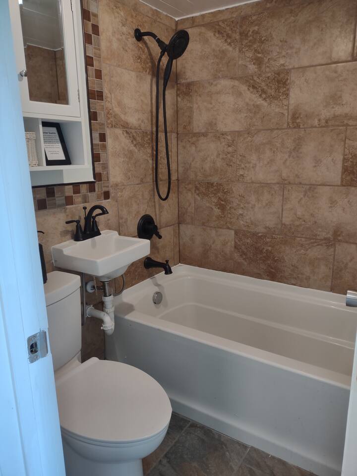 BS264 - pool, dock, and 3 minute walk to the beach
