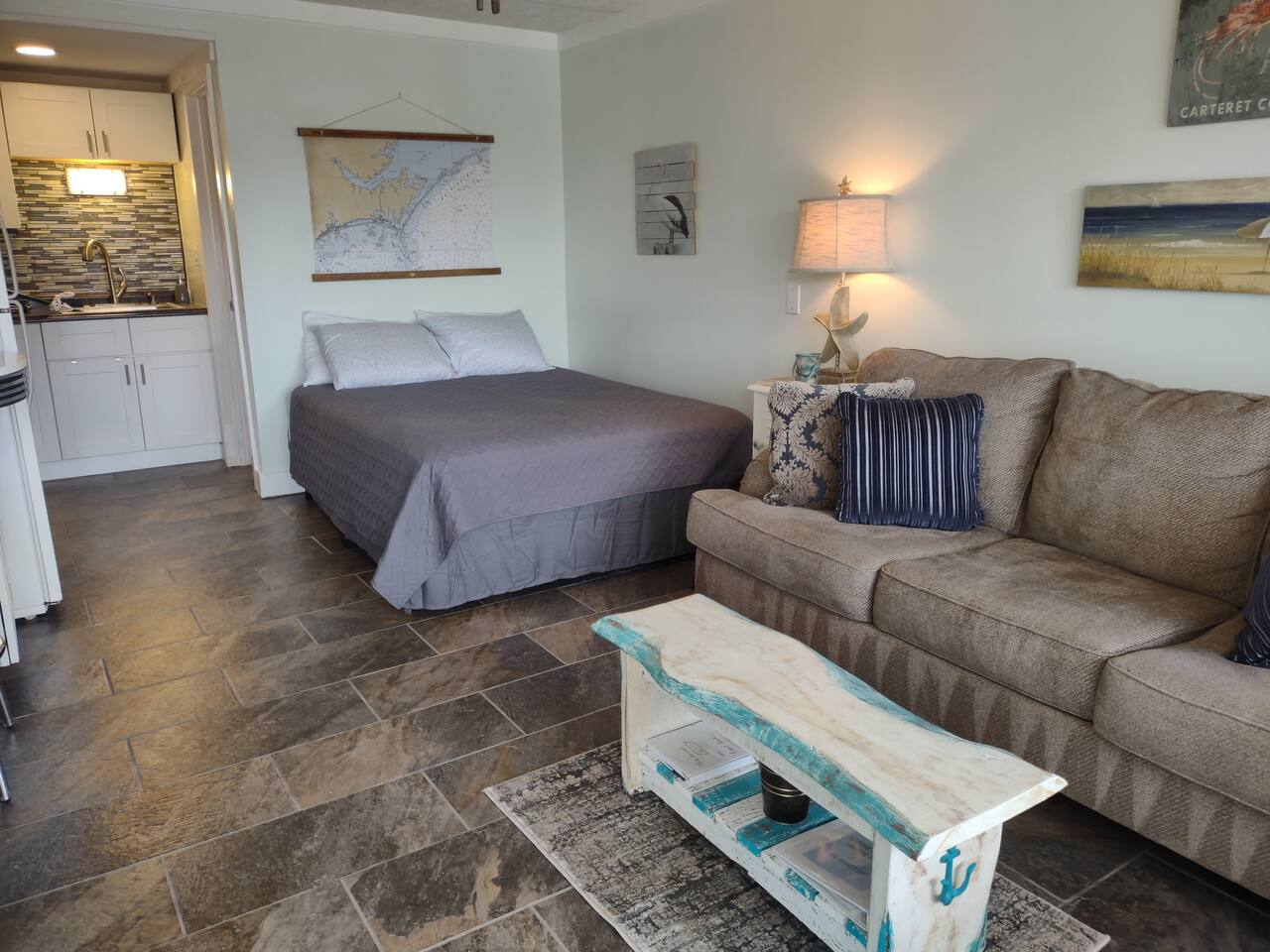 BS264 - pool, dock, and 3 minute walk to the beach