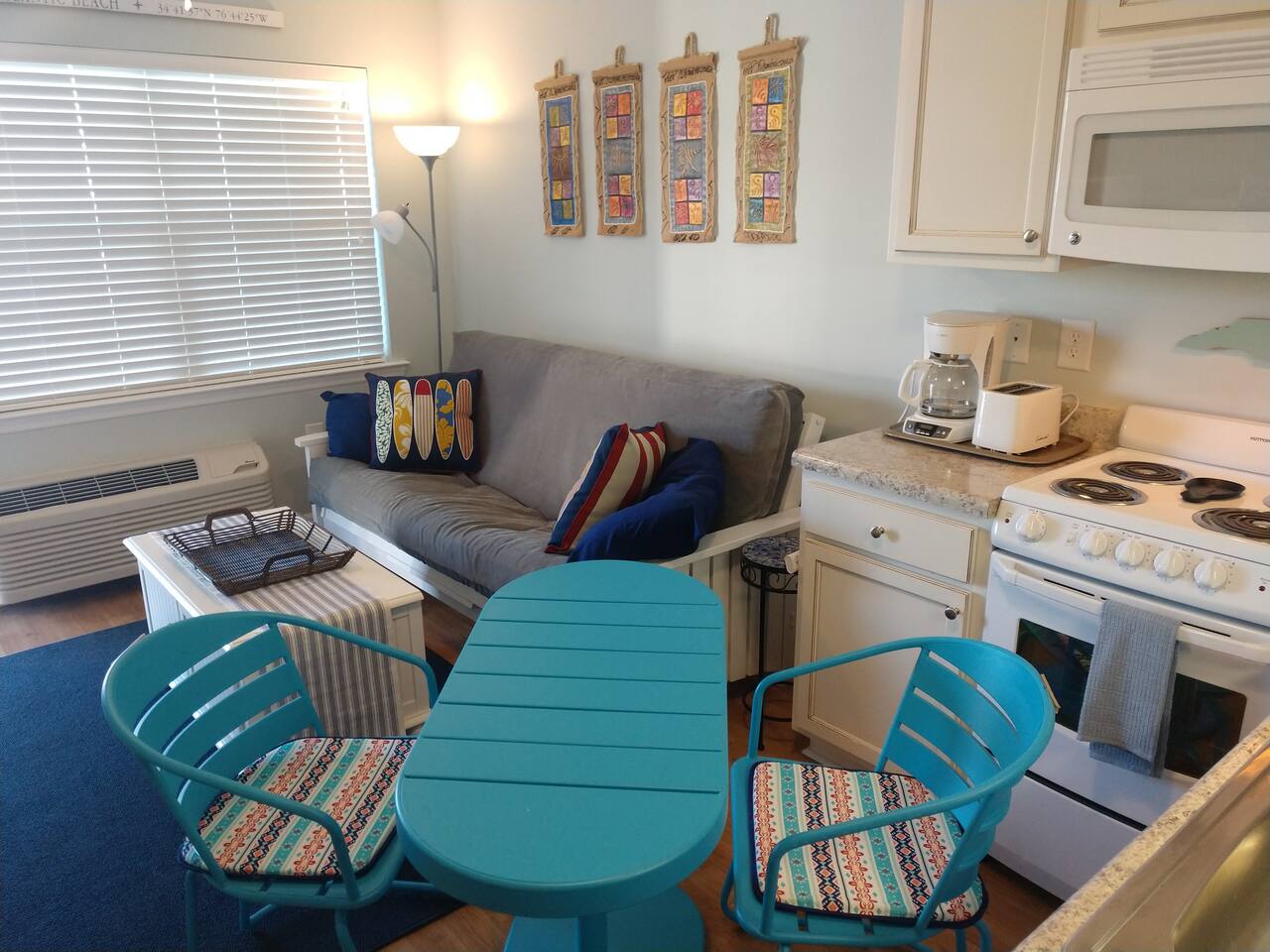 OS154 - pool, steps to the beach, wifi, w/d onsite