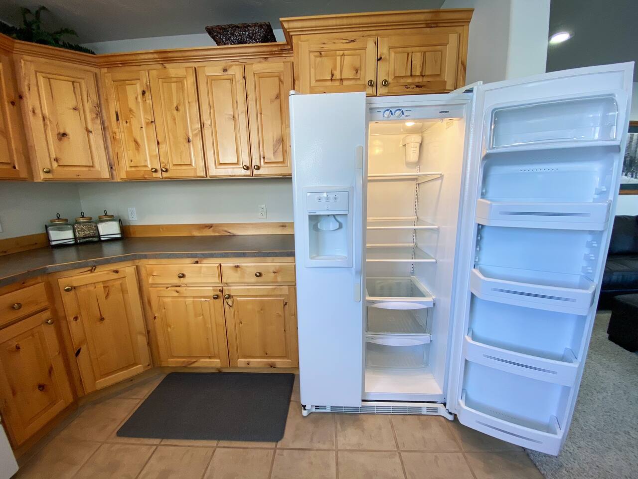 The GRAND Getaway Condo; just off Ski Hill Road