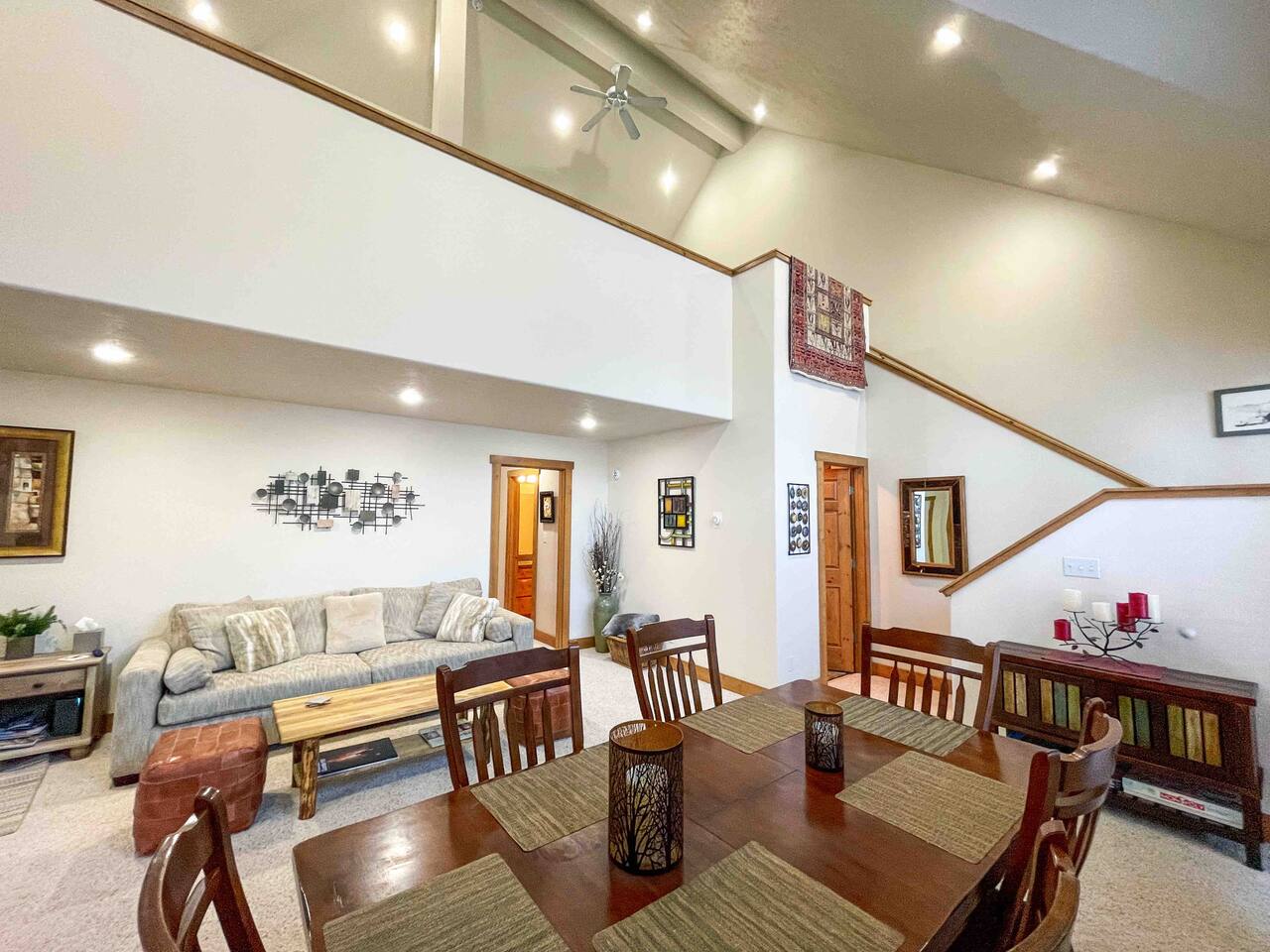 The GRAND Getaway Condo; just off Ski Hill Road