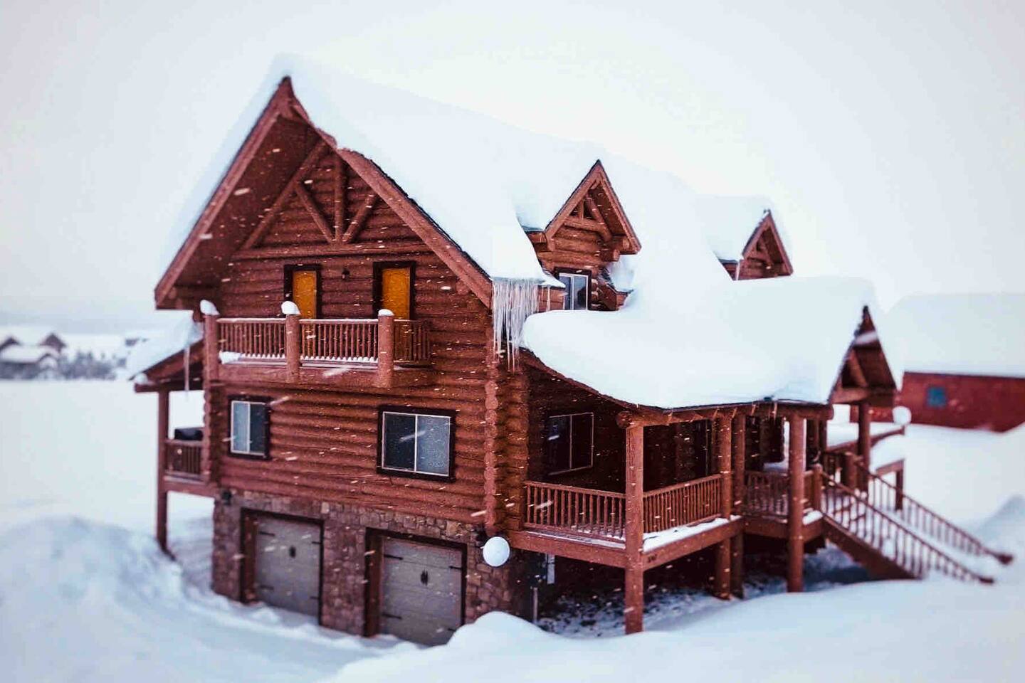 Moose Meadow Lodge near Yellowstone - Sleeps 15