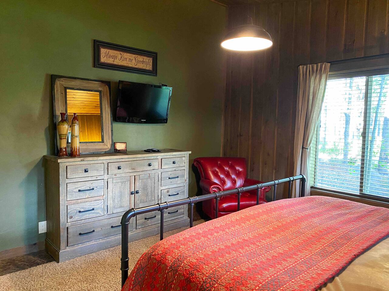 Lazy Daze Lodge on Bill's Island near Yellowstone