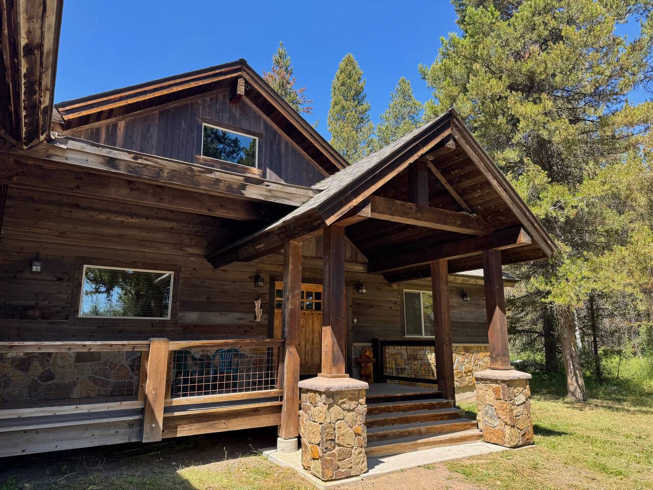 Henry's Rustic Retreat - 20 miles to Yellowstone!