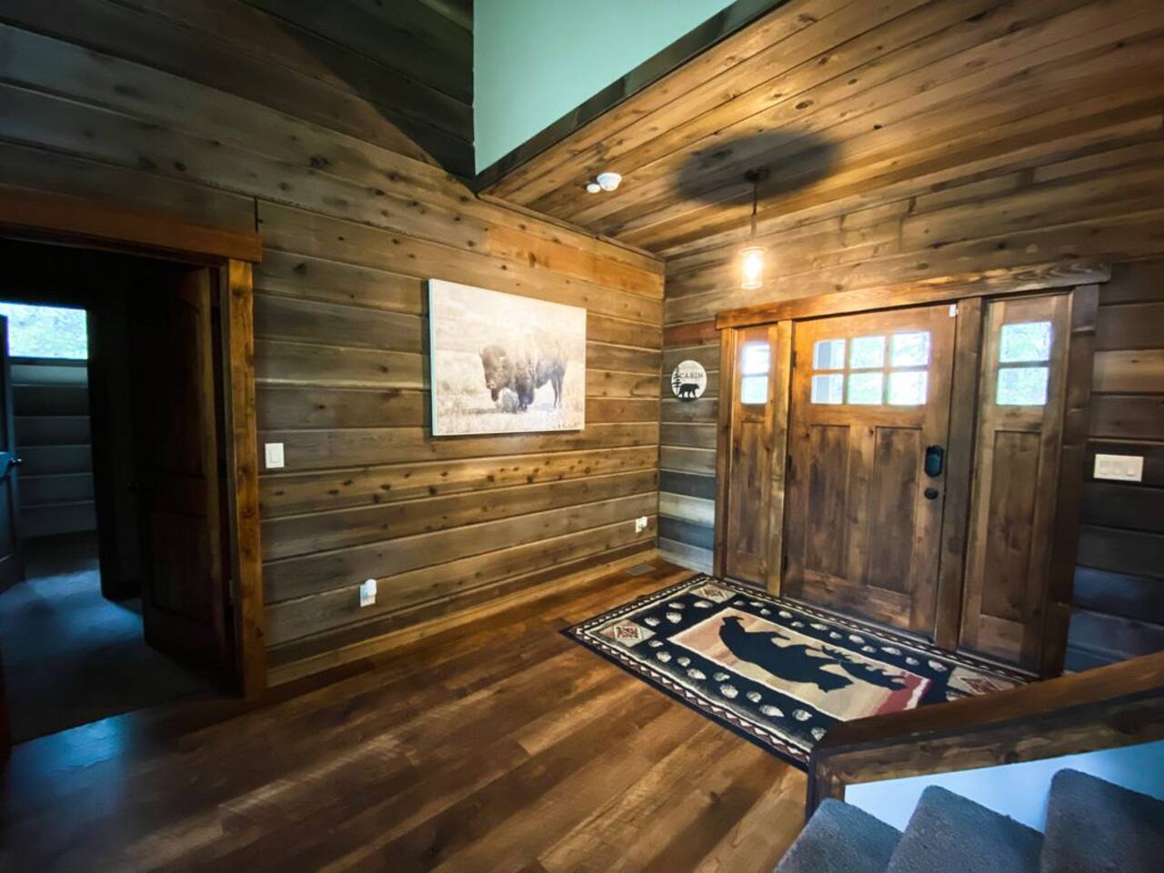 Henry's Rustic Retreat - 20 miles to Yellowstone!