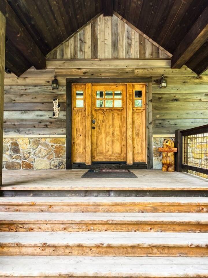 Henry's Rustic Retreat - 20 miles to Yellowstone!