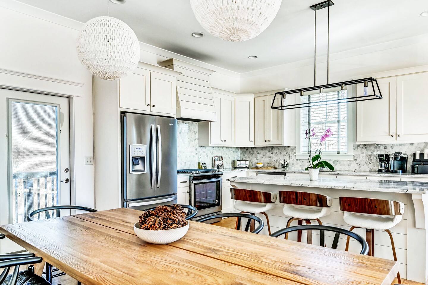 ★PROSPER HOUSE★ Three-story brick townhouse - Near Broadway, Skyline Views and lights +8bds