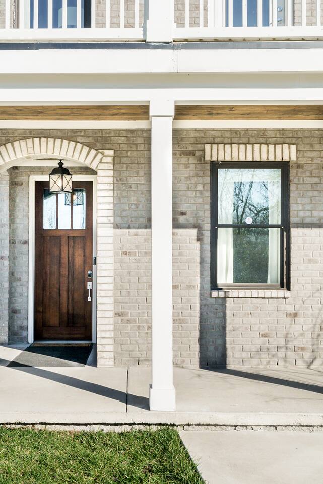 ★INSPIRE HOUSE★ Chic Urban Townhouse with City View Terrace with lights + 9 bds
