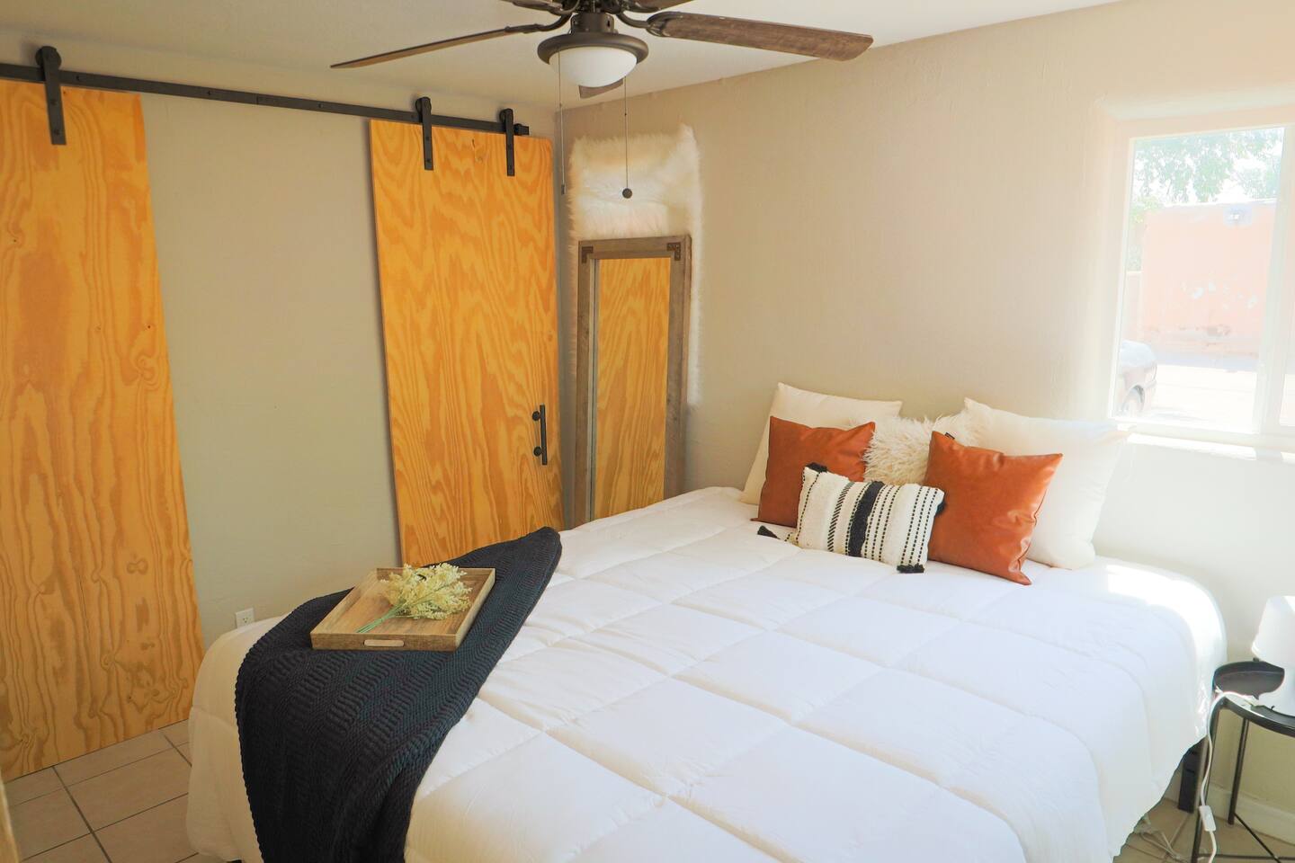 ❤️Nob Hill/UNM⭐️Unique Remodeled Apt🛏️King Bed — Albuquerque — vacation rental