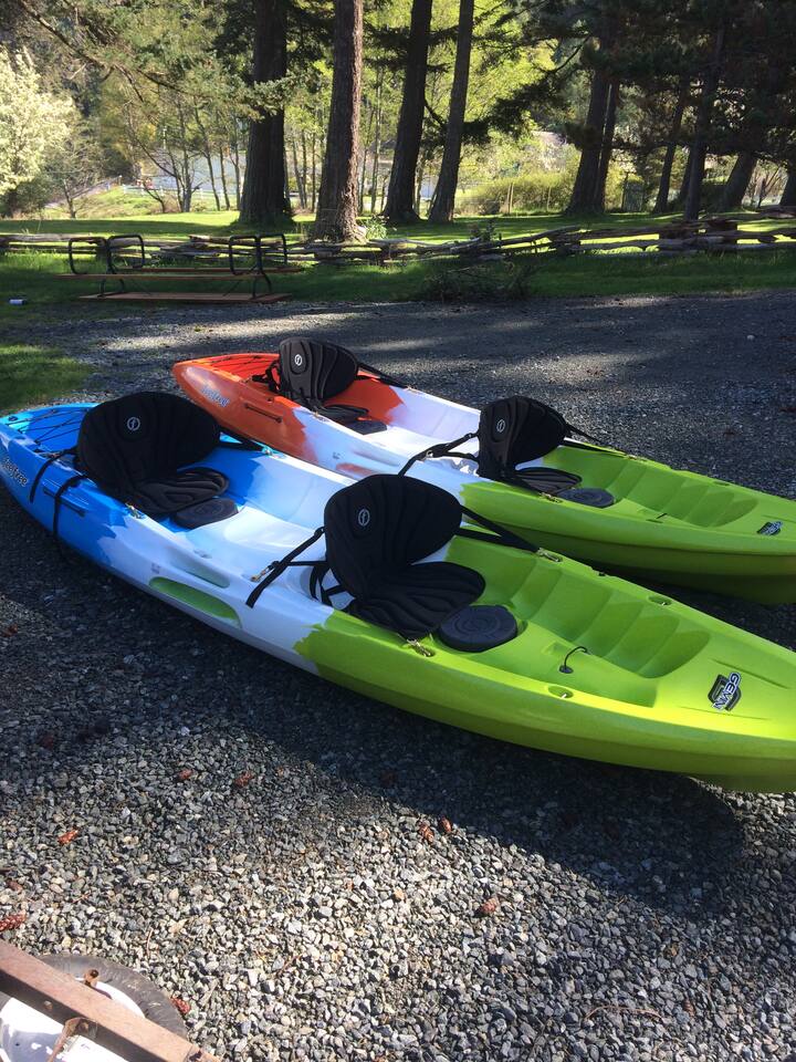 The Lodge: Private beach, kayaks, hot tub, bikes,