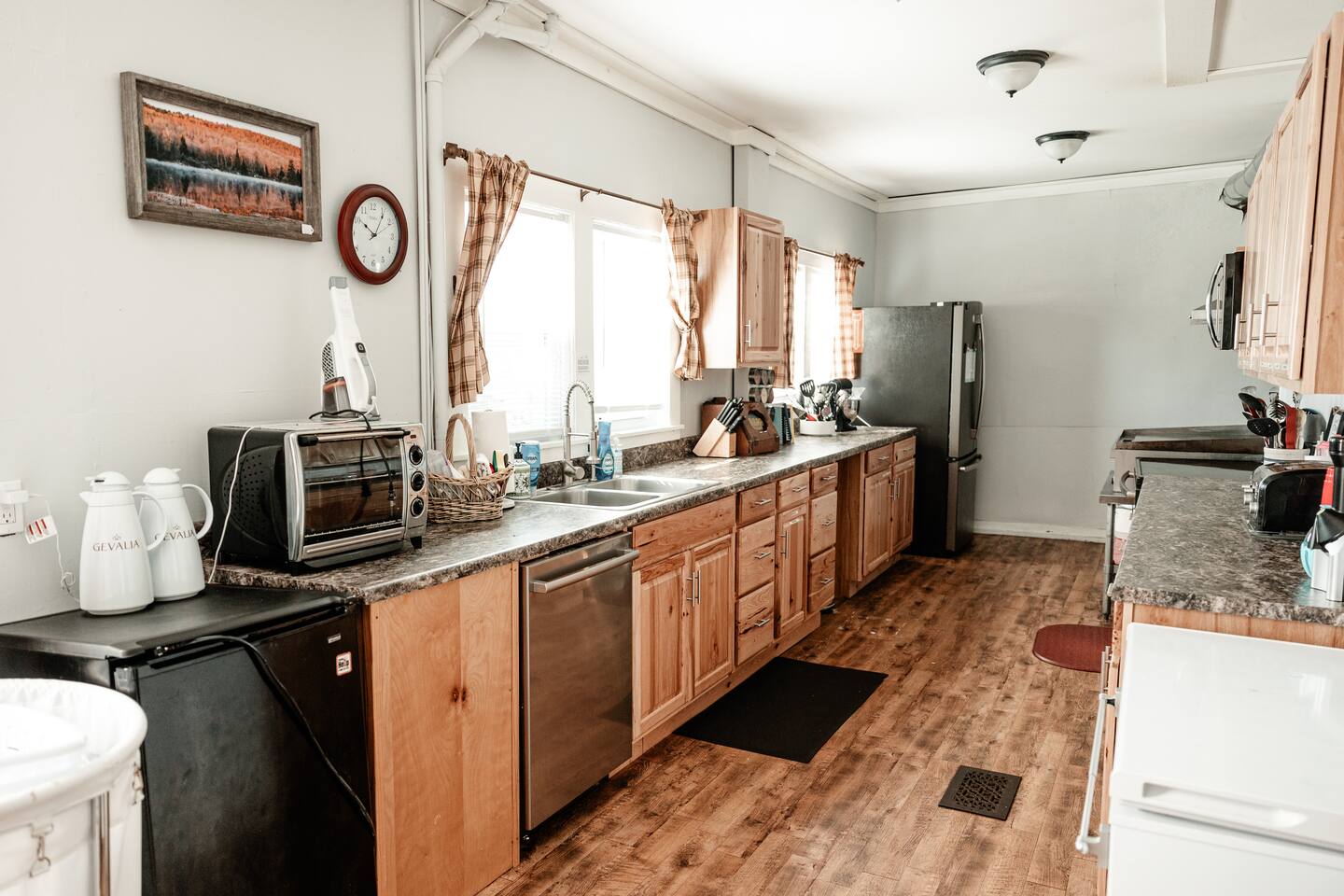 7BR Mountain Retreat | Historic & Scenic Escape