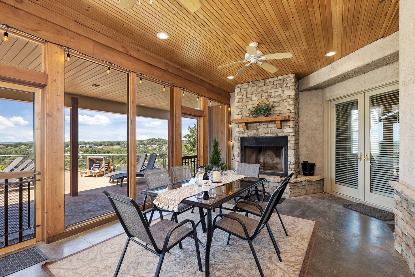 Lakeview! Private Pool, Grill, Game Room, Porch!