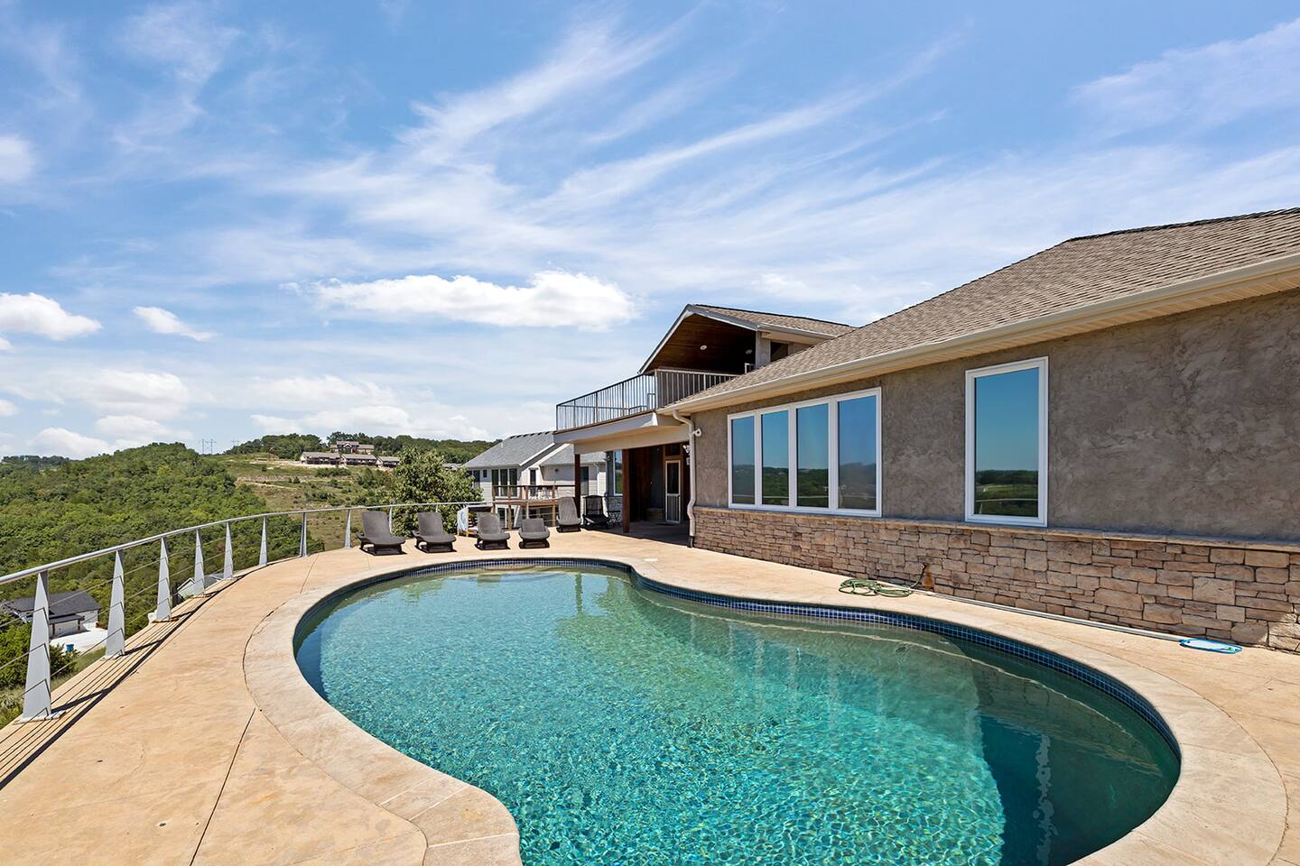 Lakeview! Private Pool, Grill, Game Room, Porch!