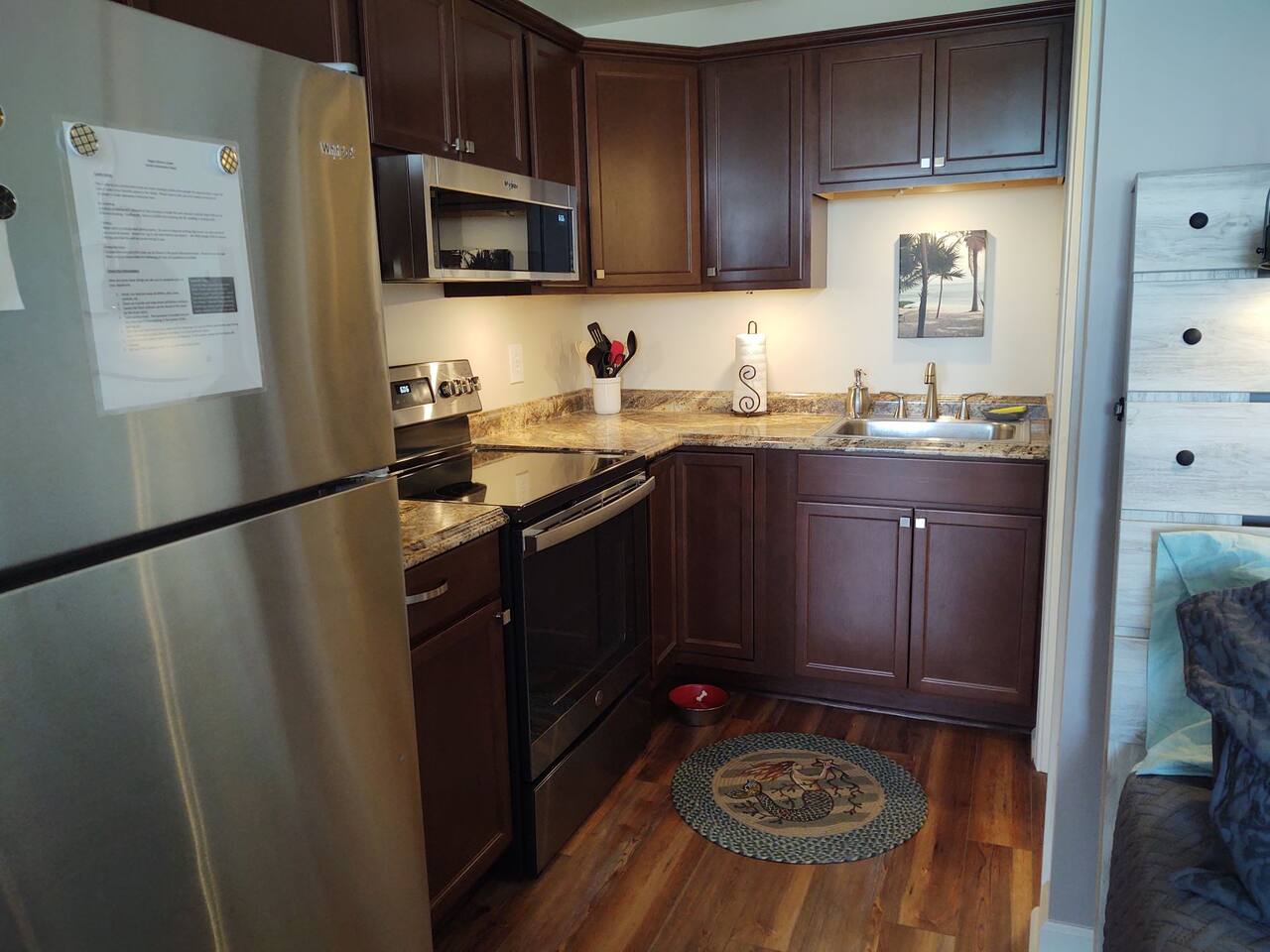 BS234 Sound view, pool, 3 minute walk to the beach