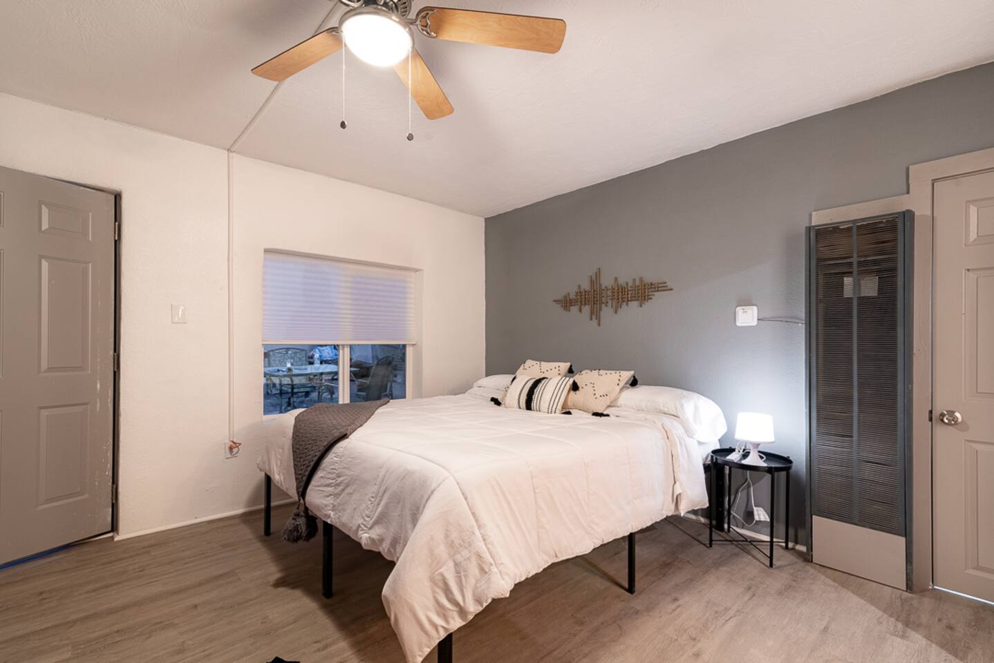 Stylishly Small House @Nob Hill/UNM Area /King Bed