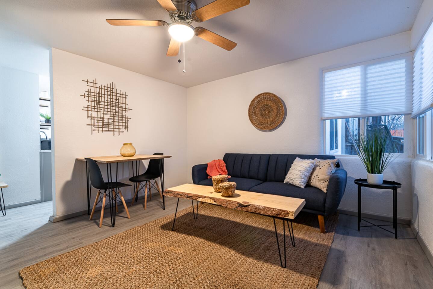 Stylishly Small House @Nob Hill/UNM Area /King Bed