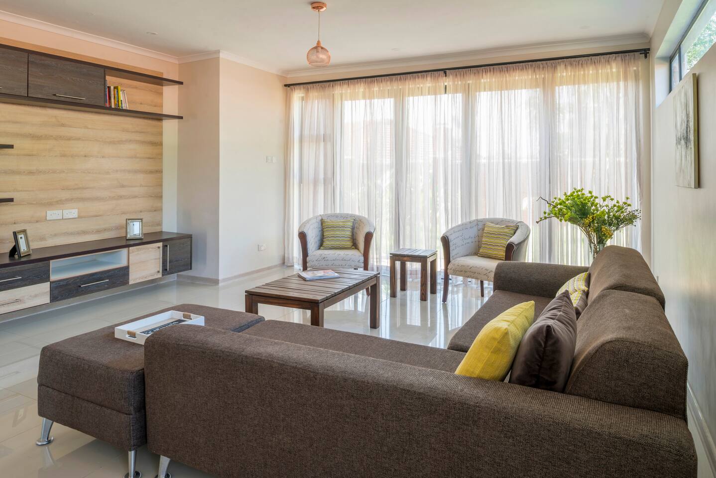 5* Modern 6 sleeper apartment Harare, 24h security