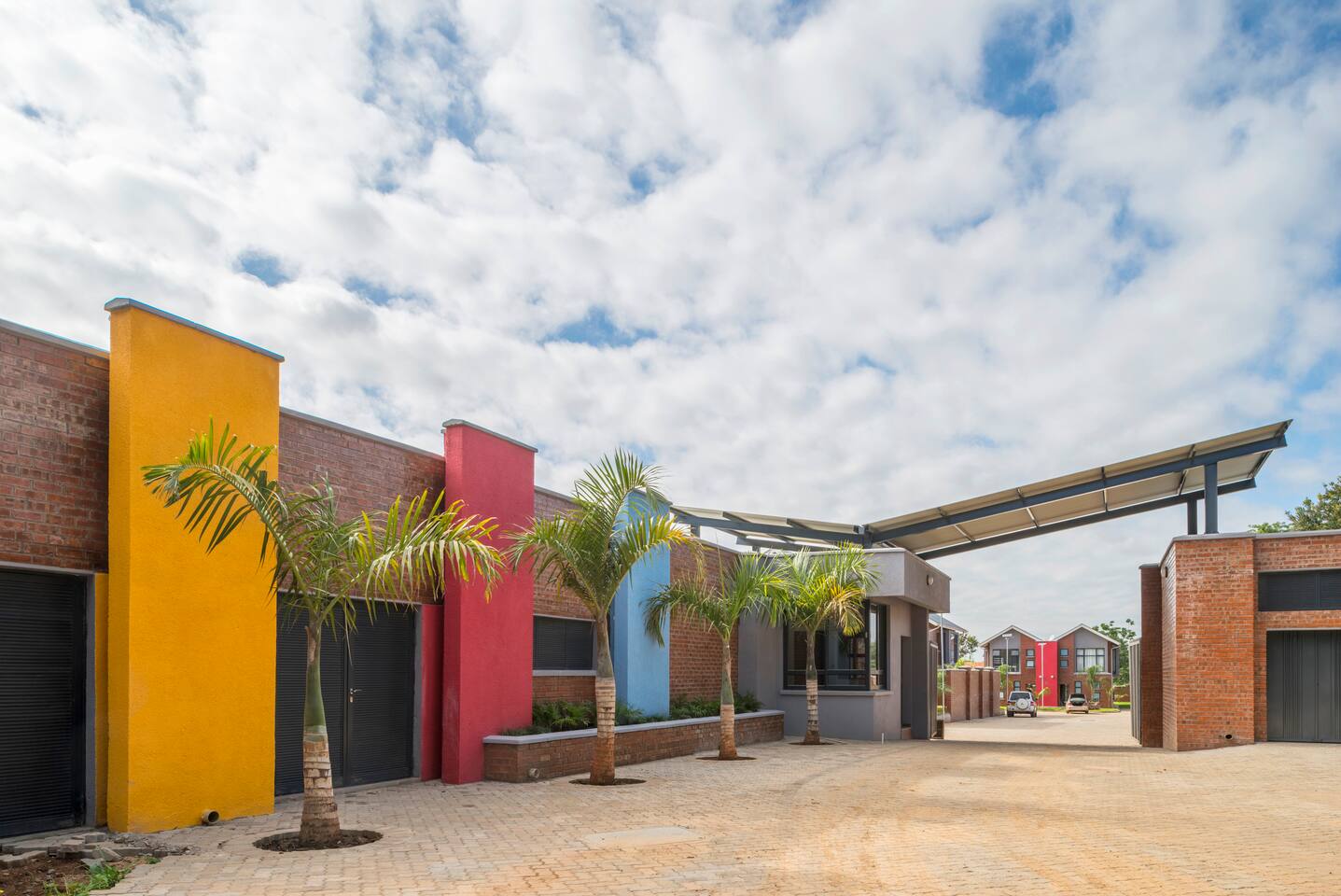 5* Modern 6 sleeper apartment Harare, 24h security