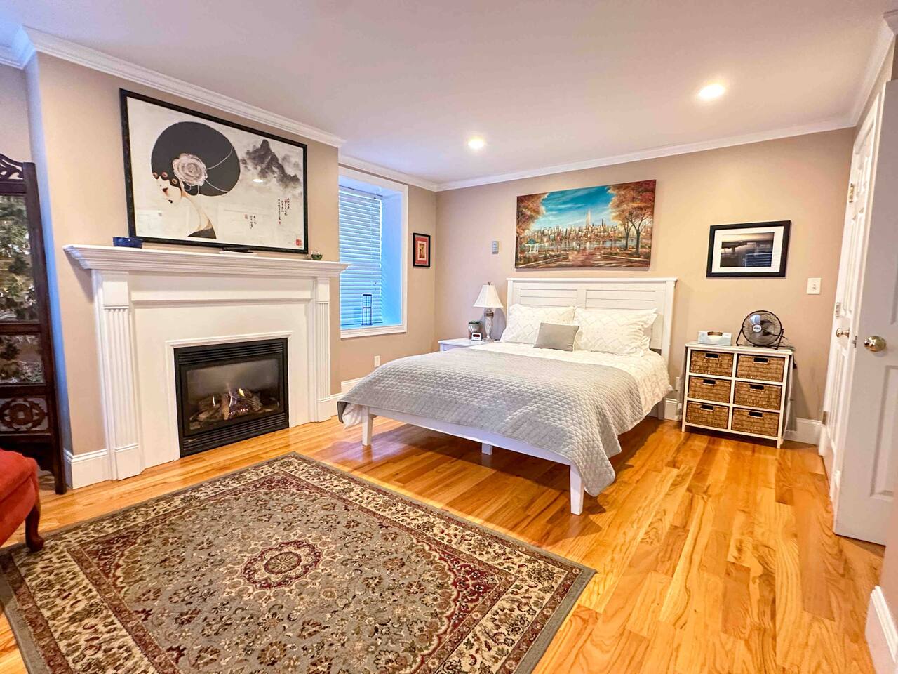 Downtown, Deck, Fireplace, 95 WalkScore