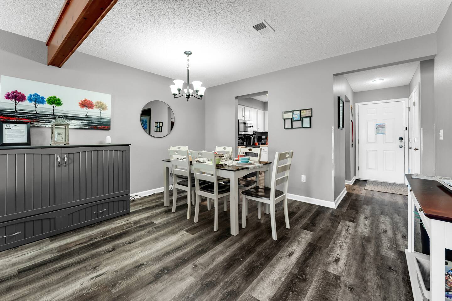 Walk in Golf Condo/Htd Pool/Hot Tub/Lake Access!