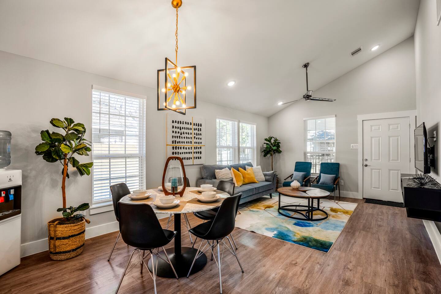 Pythagoras Place at East End Revitalized — Houston — vacation rental