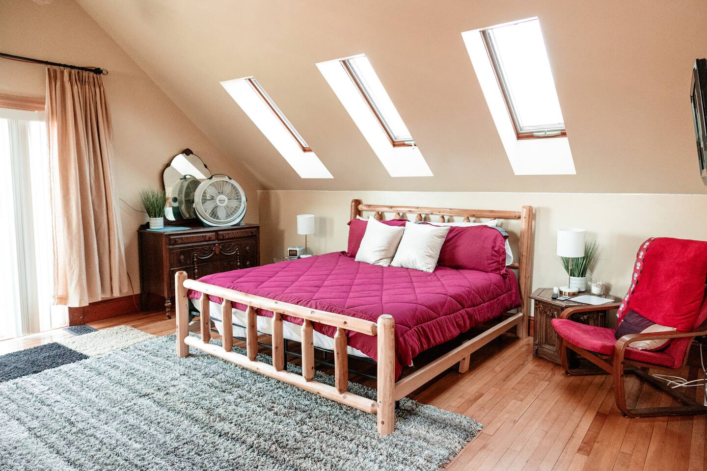 The Stalbird Suite at the Applebrook Historic Home — Jefferson — vacation rental