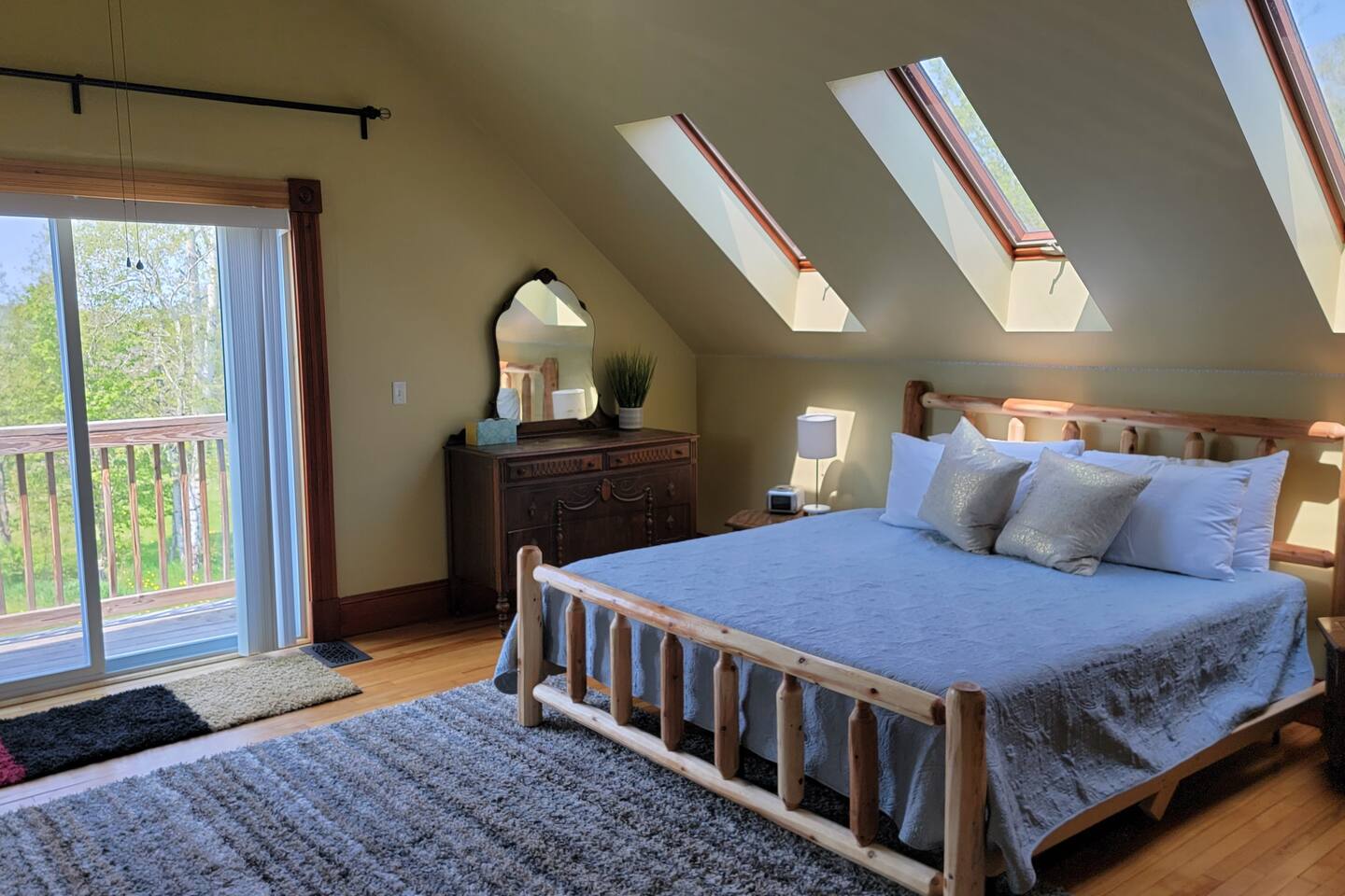 The Stalbird Suite at the Applebrook Historic Home
