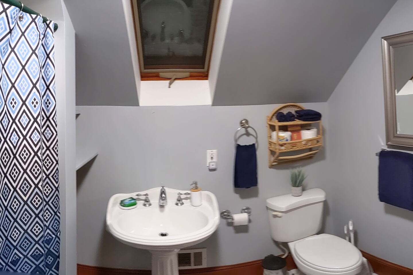The Stalbird Suite at the Applebrook Historic Home