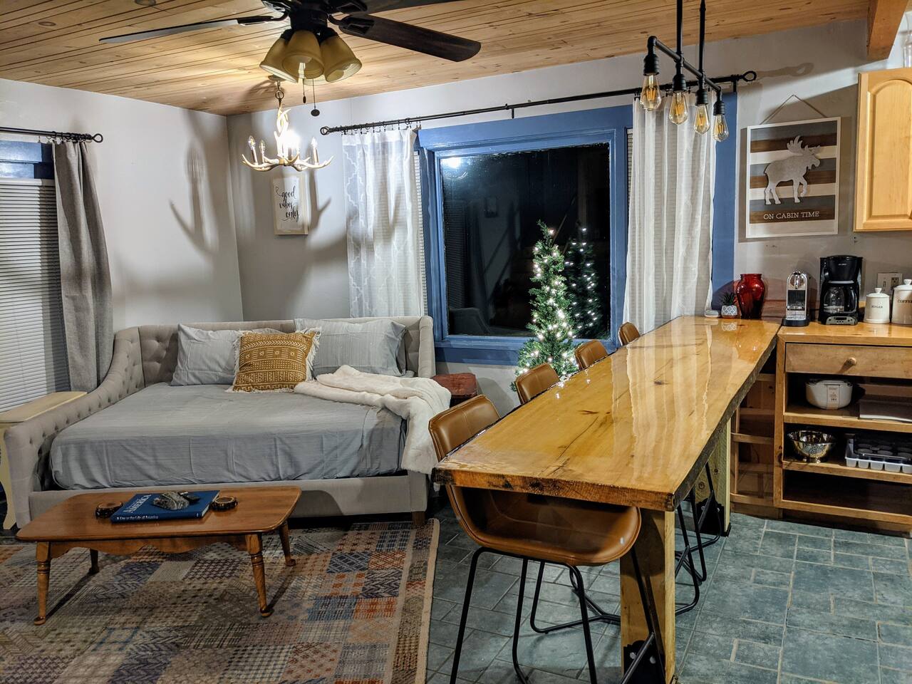 The Cottage at Applebrook Mountain Views