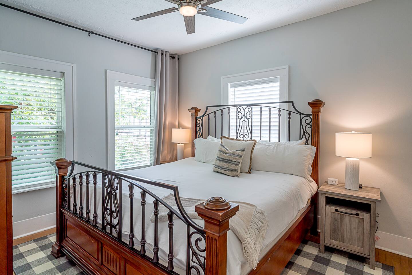Ocean View Rental Next to Pleasure Pier!