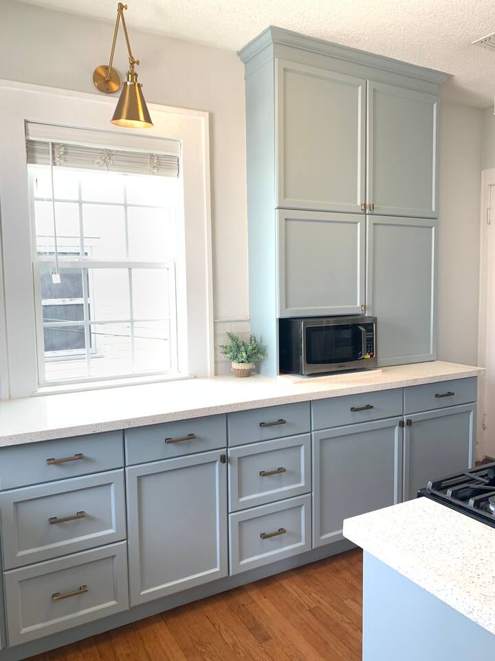Ocean View Rental Next to Pleasure Pier!