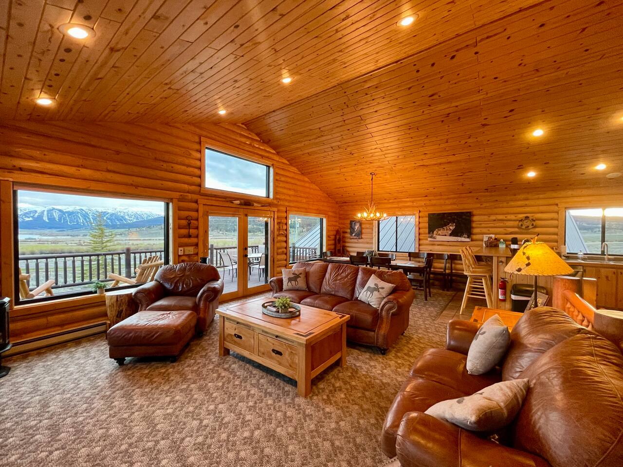 Elk Lake Lodge - Henry's Lake View! — Island Park — vacation rental