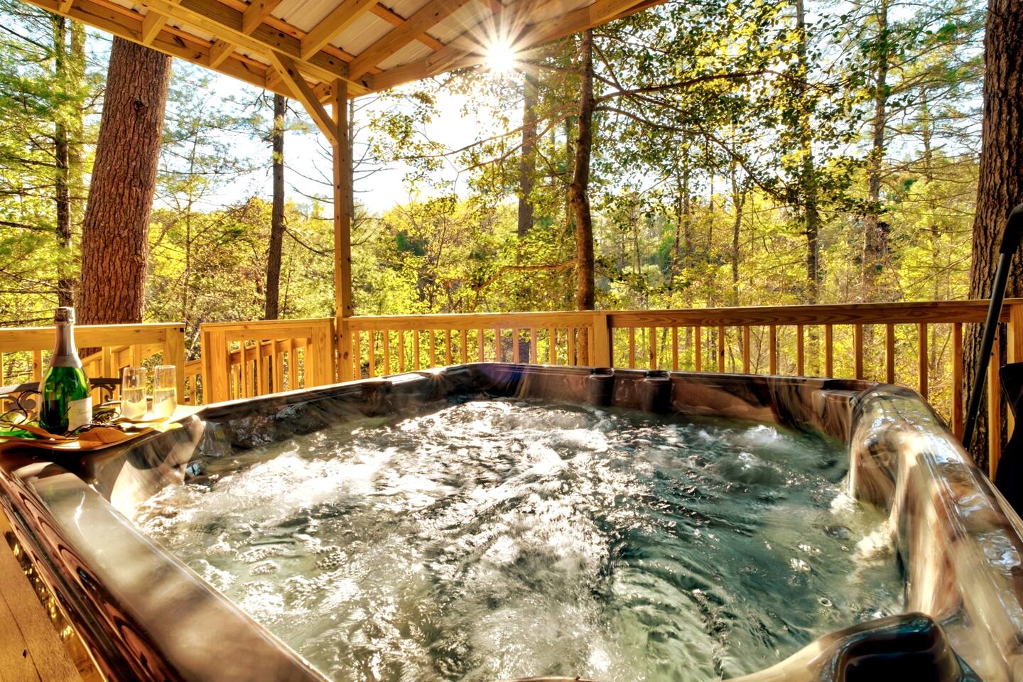 Spring Retreat! Theater, Xbox, Hot Tub & PoolTable