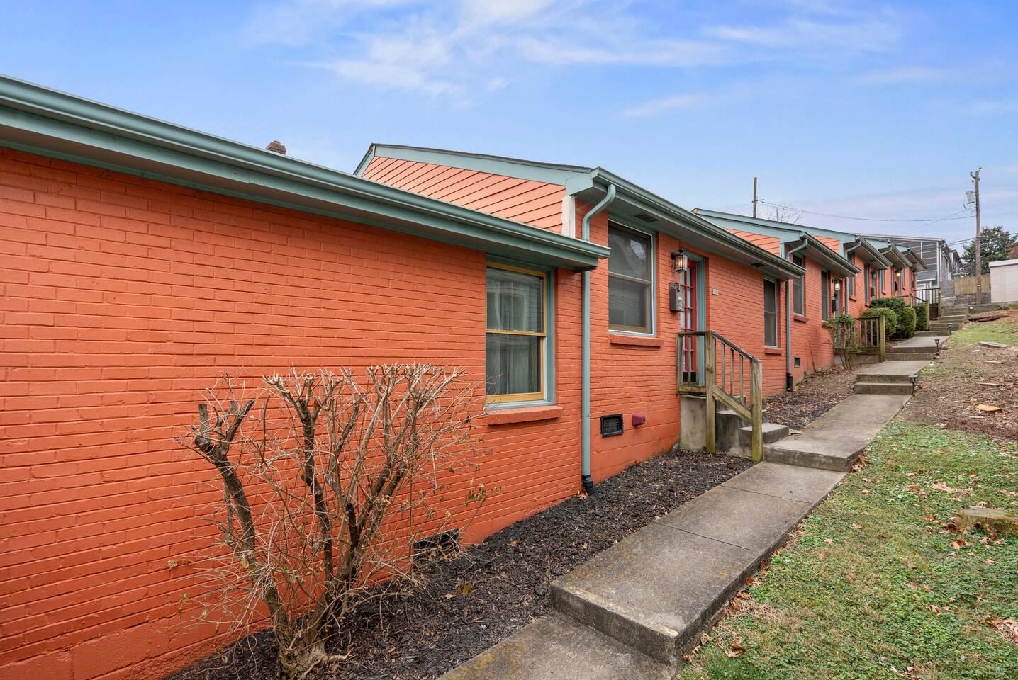 Nashville Gem • Near Broadway & Downtown