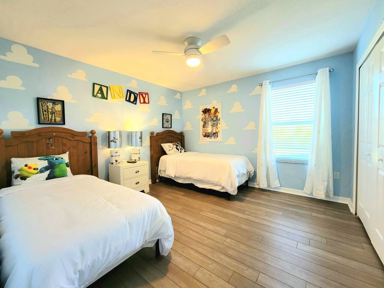 Big Disney Home! Heated Priv Pool-5 Beds Lake View