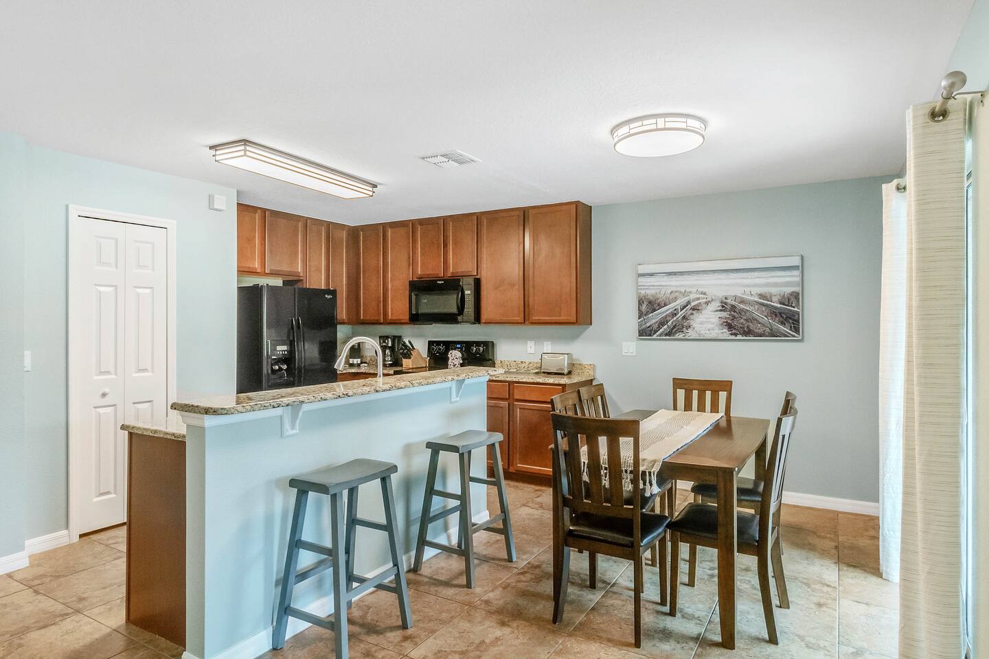 Big Disney Home! Heated Priv Pool-5 Beds Lake View