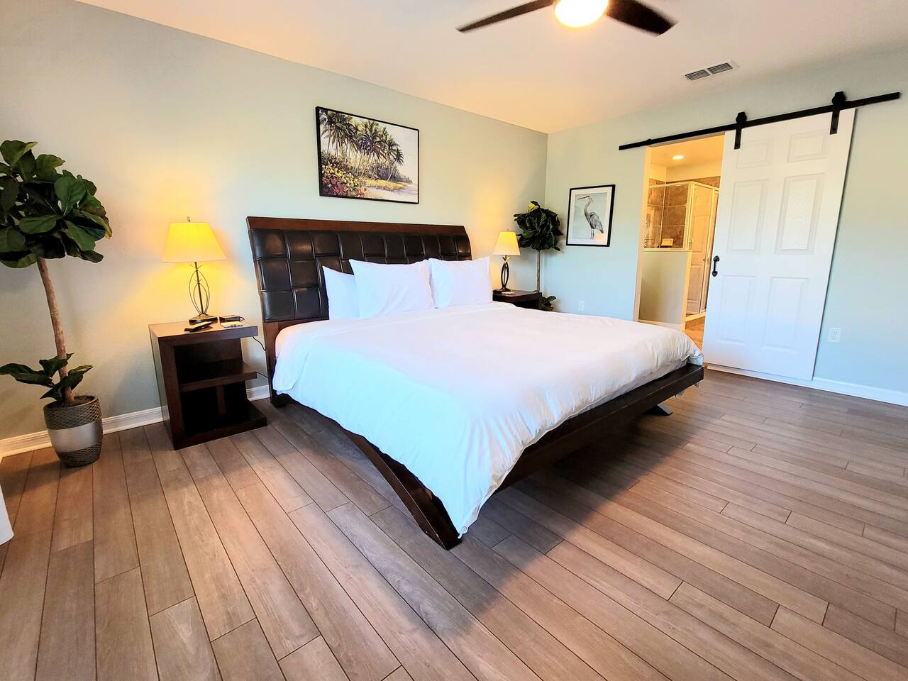 Big Disney Home! Heated Priv Pool-5 Beds Lake View