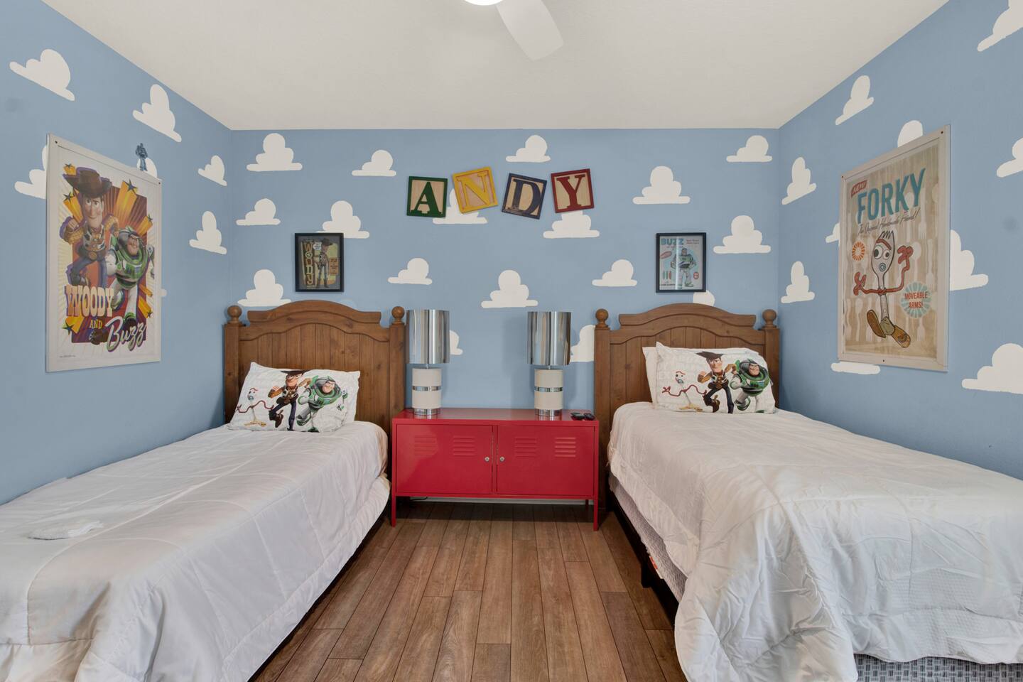 Big Disney Home! Heated Priv Pool-5 Beds Lake View