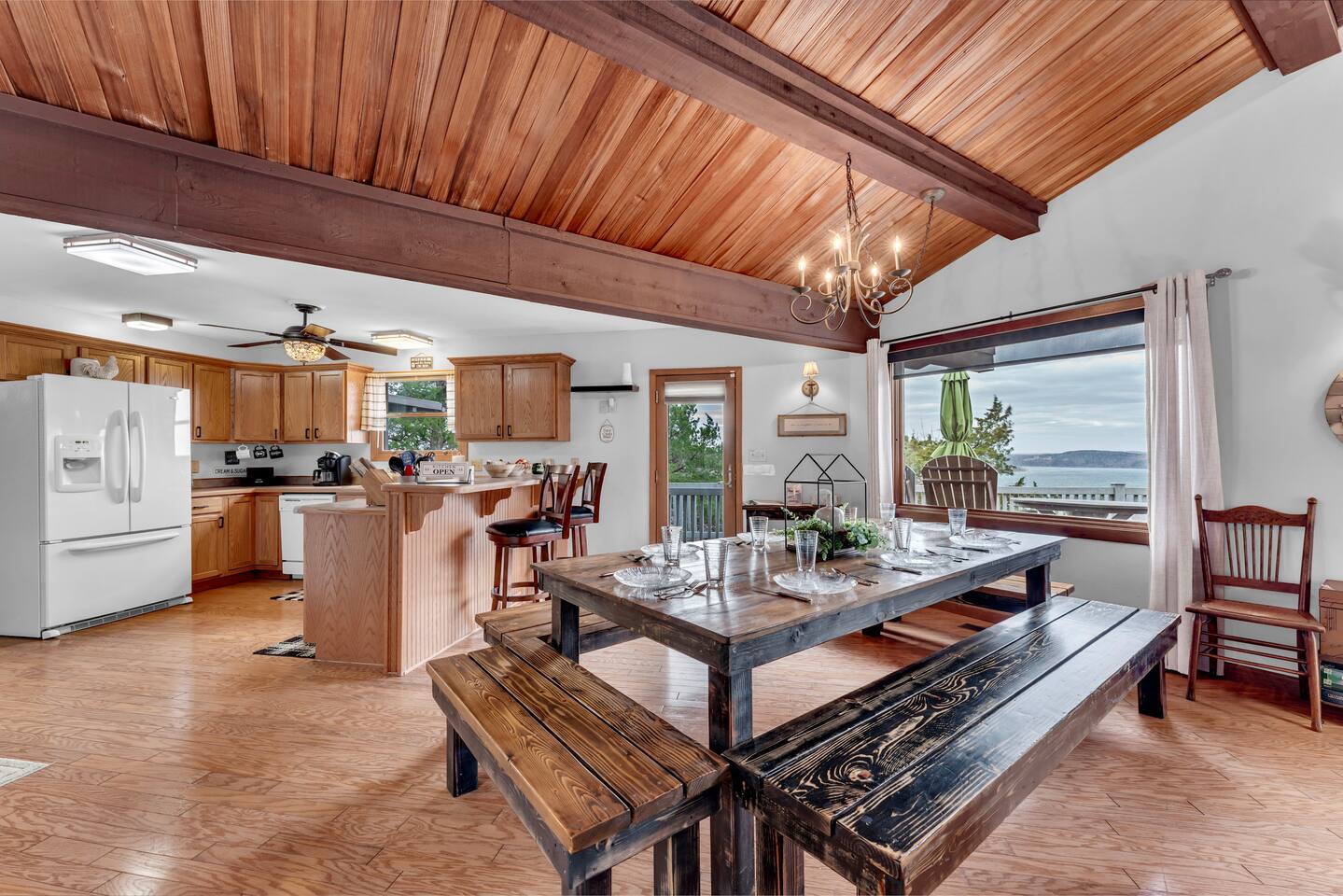 Lakeview 5BR + Private Cottage | Fire Pit