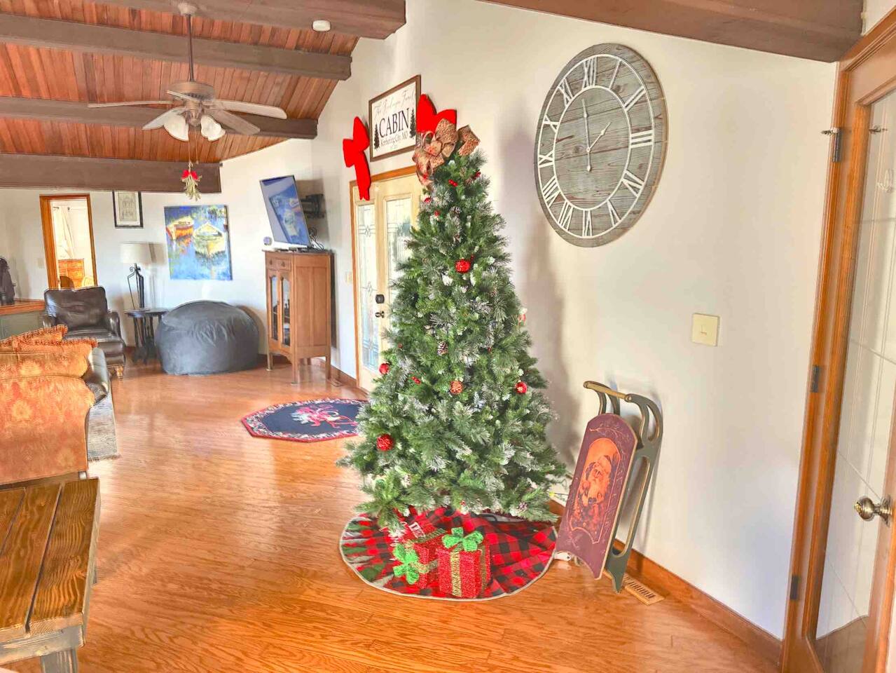 Lakeview 5BR + Private Cottage | Fire Pit