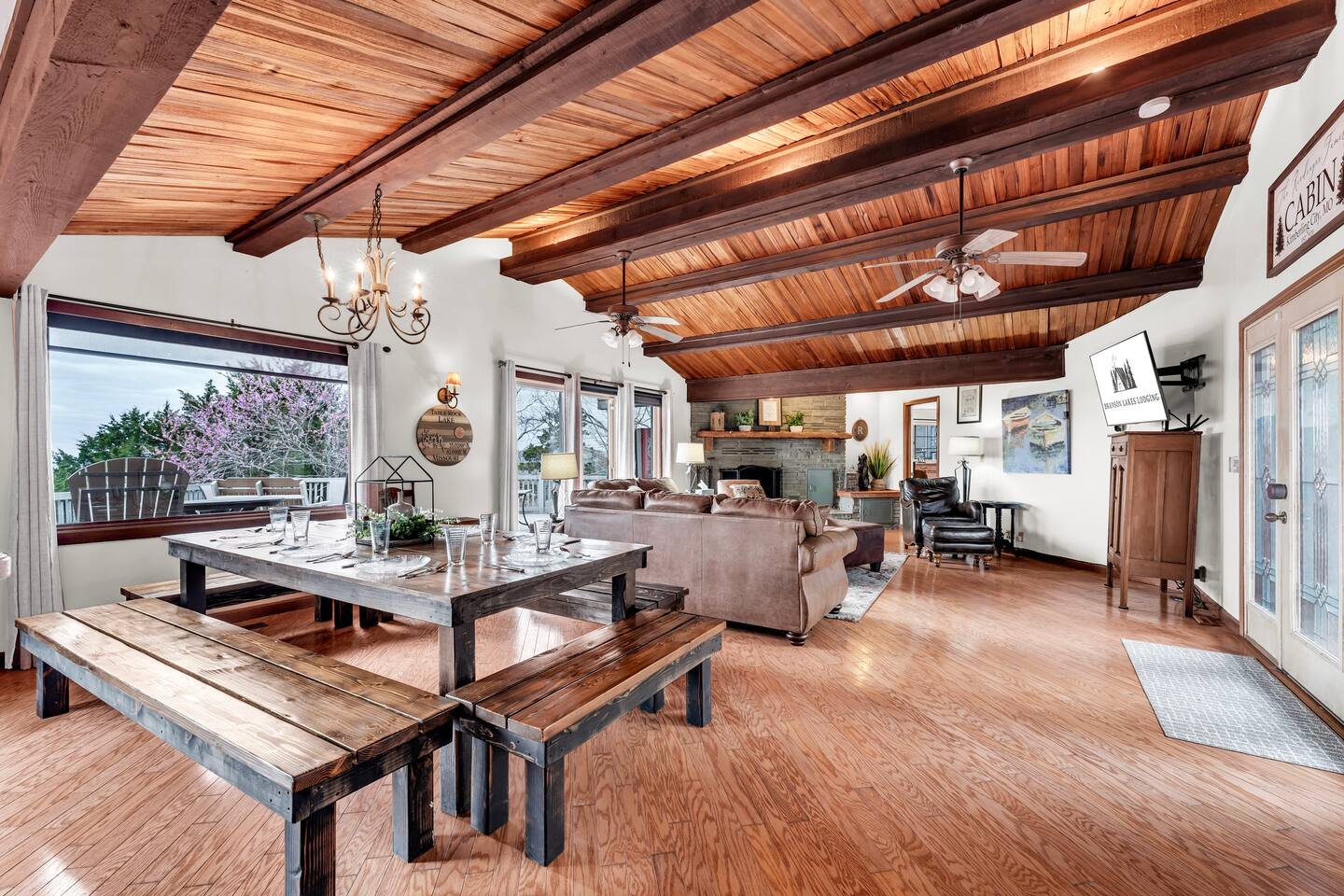 Lakeview 5BR + Private Cottage | Fire Pit