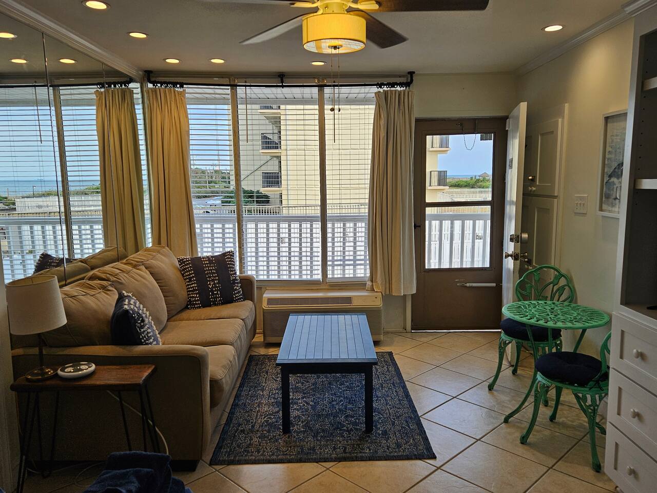 OS217 Beach Favorite Condo - fun, clean, easy.