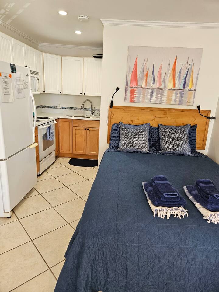 OS217 Beach Favorite Condo - fun, clean, easy.