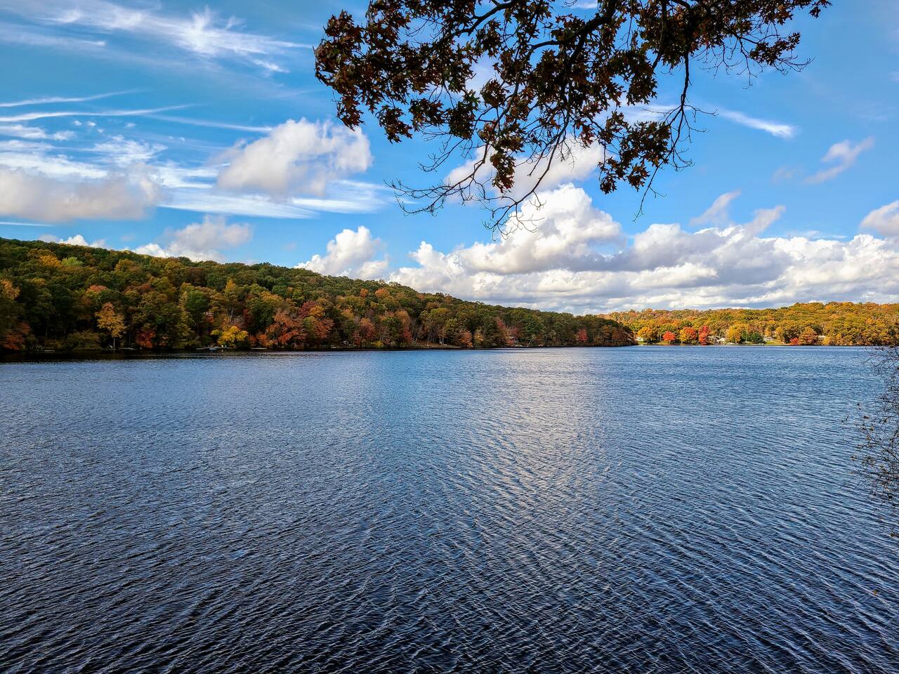 Brand New Direct Lakefront - Panoramic Sunsets — East Lyme — vacation rental