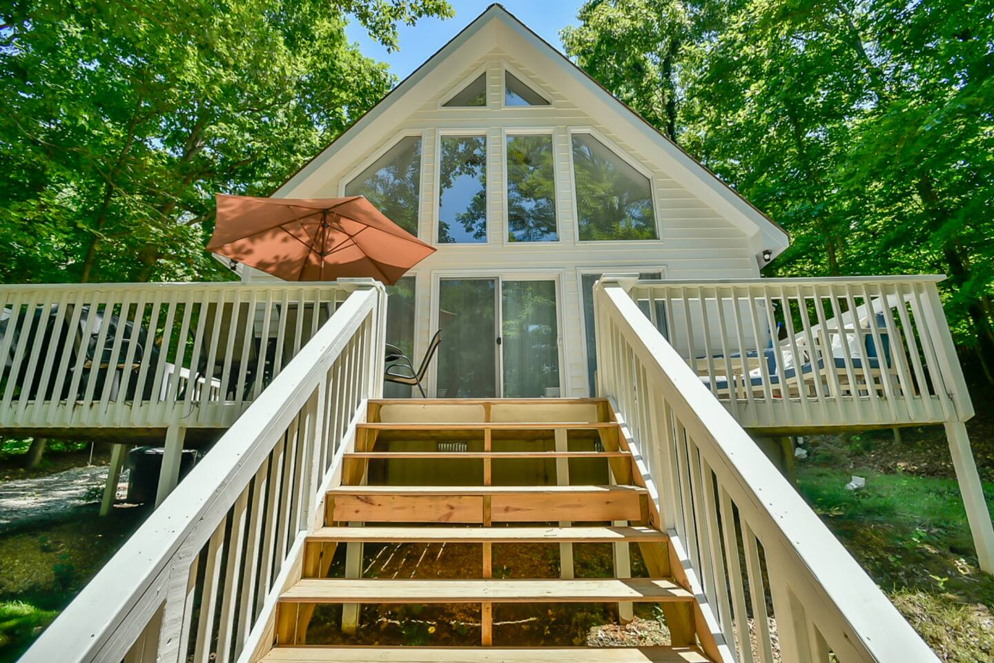 Lake-Front | Hot Tub, Large Dock, Fire-Pit, Deck — Roxboro — vacation rental