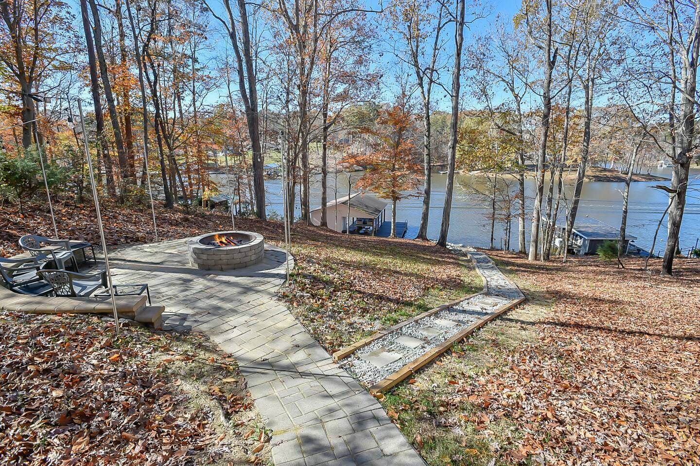 Lake-Front | Hot Tub, Large Dock, Fire-Pit, Deck