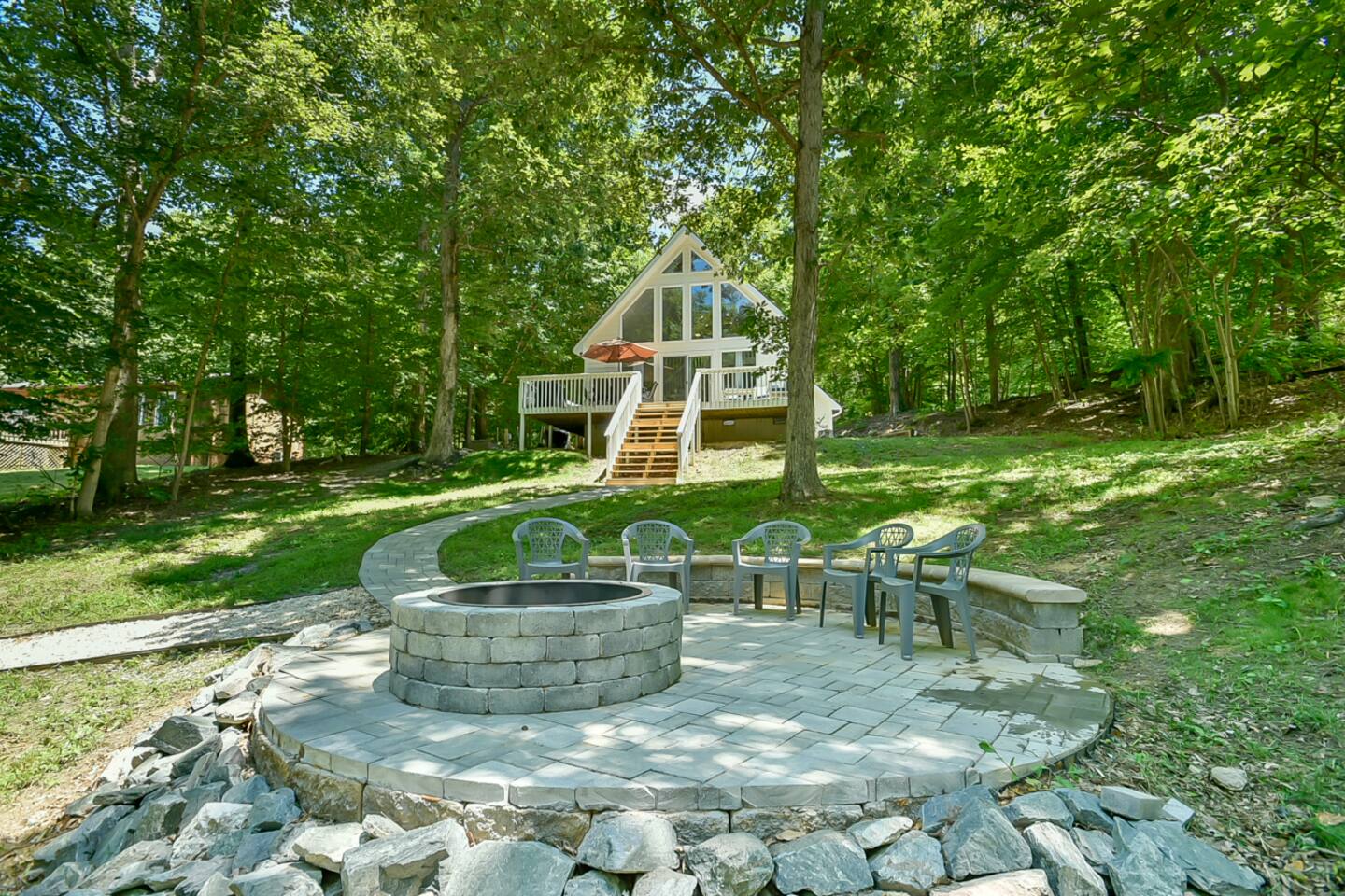 Lake-Front | Hot Tub, Large Dock, Fire-Pit, Deck
