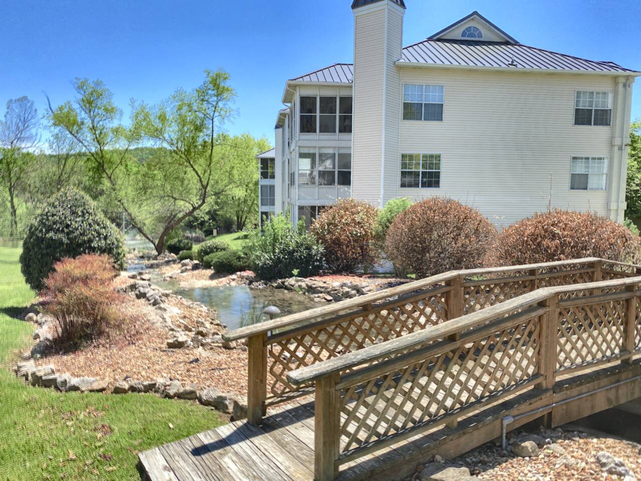 Branson Large Serene Retreat, Pools, Hot Tub!