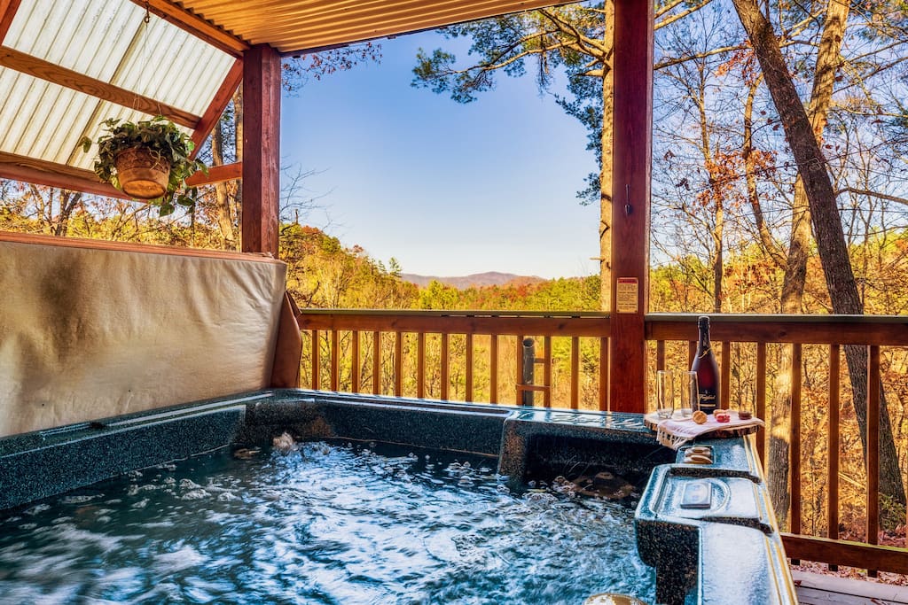 Spring Mtn View! Handicap, Hot Tub, Air Hockey โ Sevierville โ vacation rental